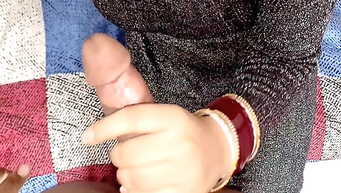 Handjob for a hot indian woman video with her boss