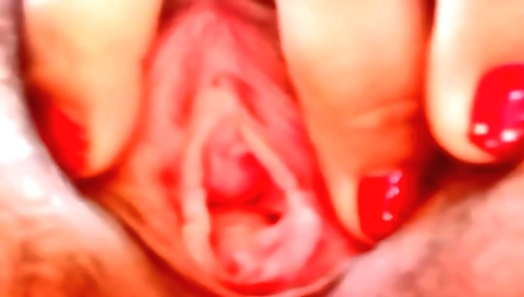 Solo female masturbation video 3429127200792998765