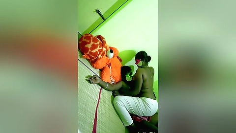 Brunette indian babe 18+ gives a sexy kiss to her boyfriend 18+