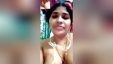 Bhabhi strips off her blouse and shows her huge boobs