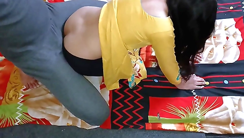 Amateur indian teen with big ass is getting her pussy fucked