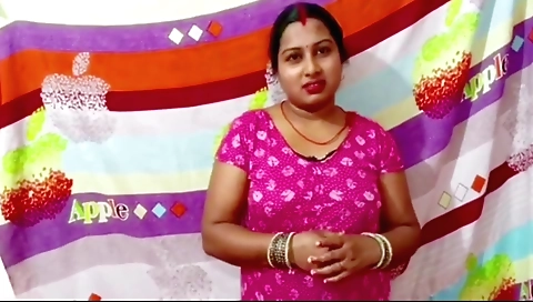 Indian chick shows off her big butt in homemade POV