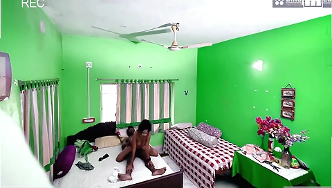 Indian slut gets her ex-boyfriend to fuck her in a webcam