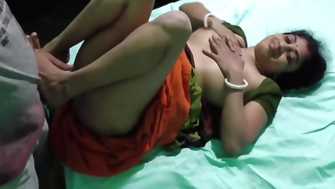 Indian woman with big boobs gives a foot fetish to his cock