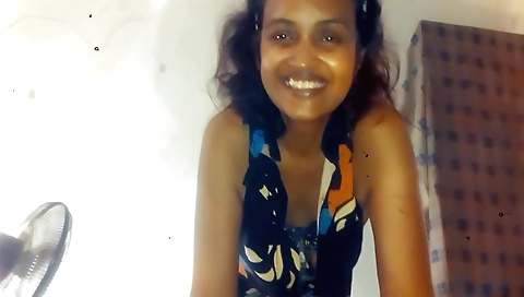 Indian brunette slut seduced a guy with a small smile