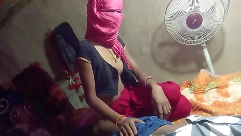 Indian girl plays her hair and mouth and gets his dick in her vagina