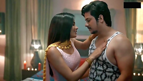 Indian chick shows off her lingerie in the porn scene