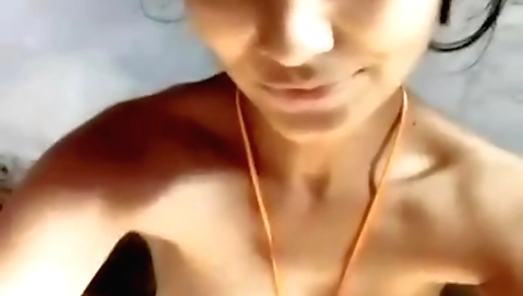 Indian teen naked on webcam in her bedroom solo video