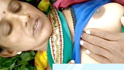 Indian big boobs amateur milf gets off in homemade clip