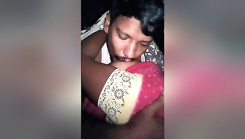 Indian babe with a nice round ass gets a webcam vid