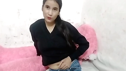 Indian woman is going to show herself solo at home today