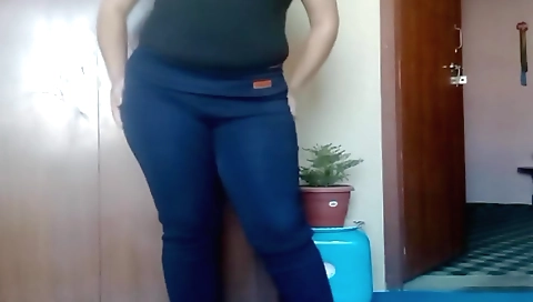 Indian amateur amateur solo masturbation with huge boobs