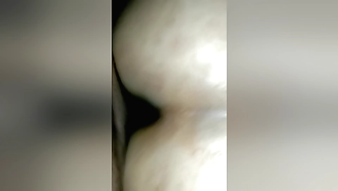 Indian girl with a shaved pussy gets a hot creampie