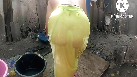 Indian amateur has her big boobs washed up by a massage