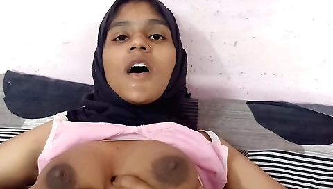 Amateur brunette fetish video of hairy pussy for a lover