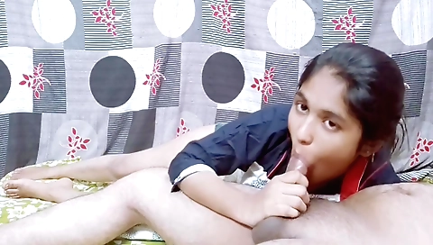 Indian babe blowjob in homemade movie with handjob