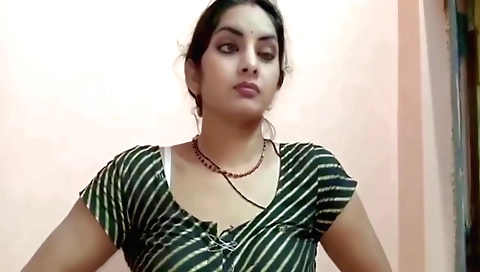 Hot indian brunette showing off her body in this video