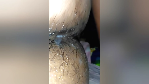 Indian brunette gets creampied by her guy in homemade video