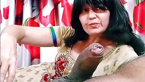 Mature 18+ milf with big tits and ass fucks a big dick