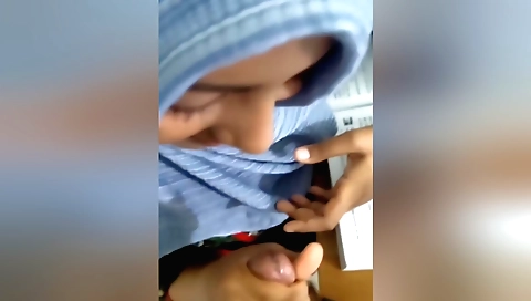 Indian teacher with a big body sucks his student 18+