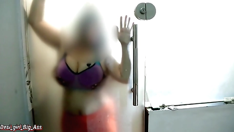 Indian babe with big ass fucks a neighbor's dude hard