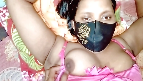 Indian big ass milf is getting fucked in amateur video