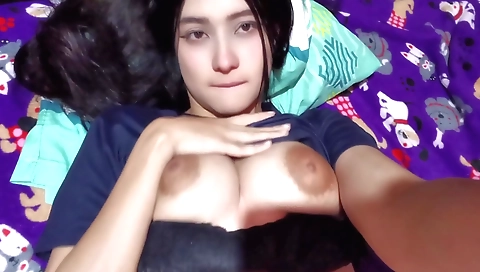 Amateur indian solo video by a lovely girl with a nice body