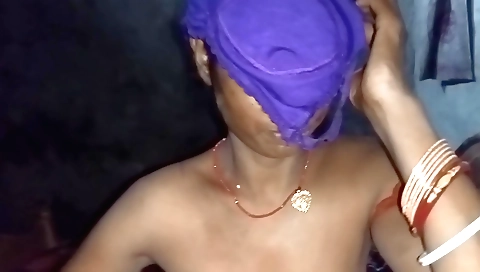 Indian pornstar is on the bed and she loves to moan